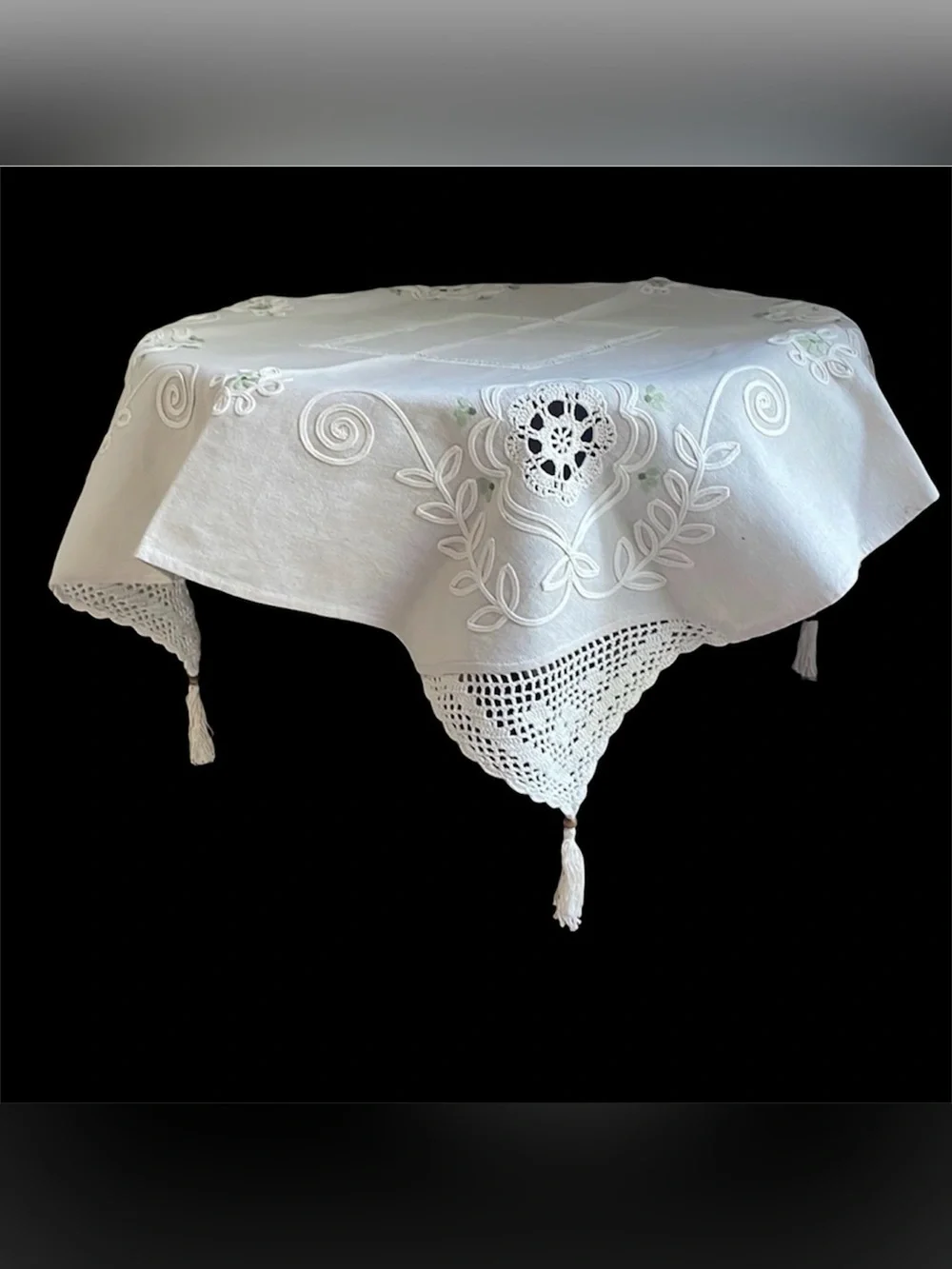 Embroidered Detail Linen Tablecloth 34”x34”